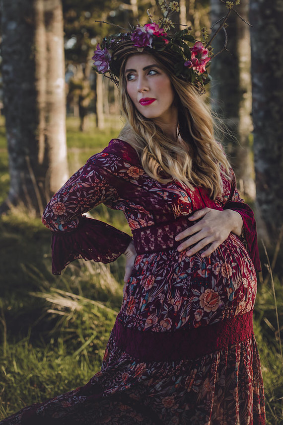 Family maternity photos at Jonkers Farm in Auckland, NZ