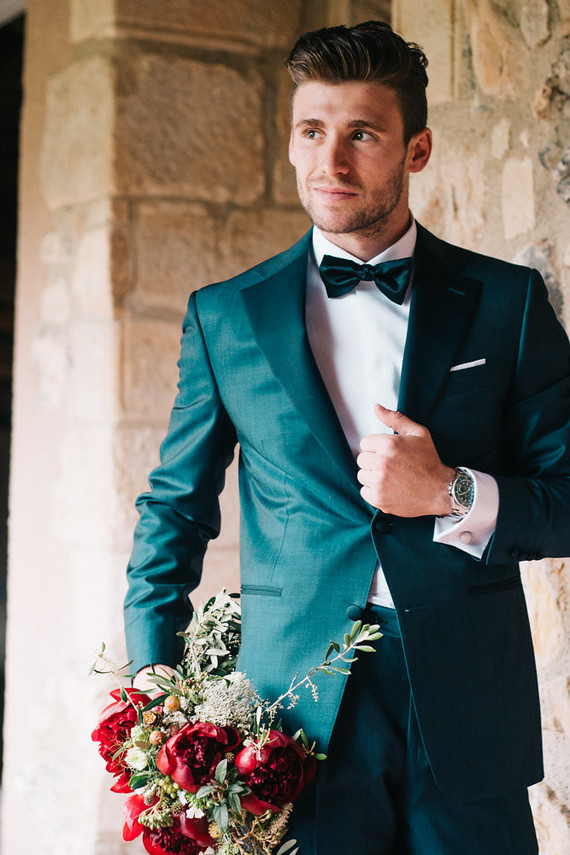 Elegant spanish wedding ideas at Castell de Riudabella in Spain