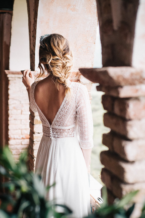 Elegant spanish wedding ideas at Castell de Riudabella in Spain