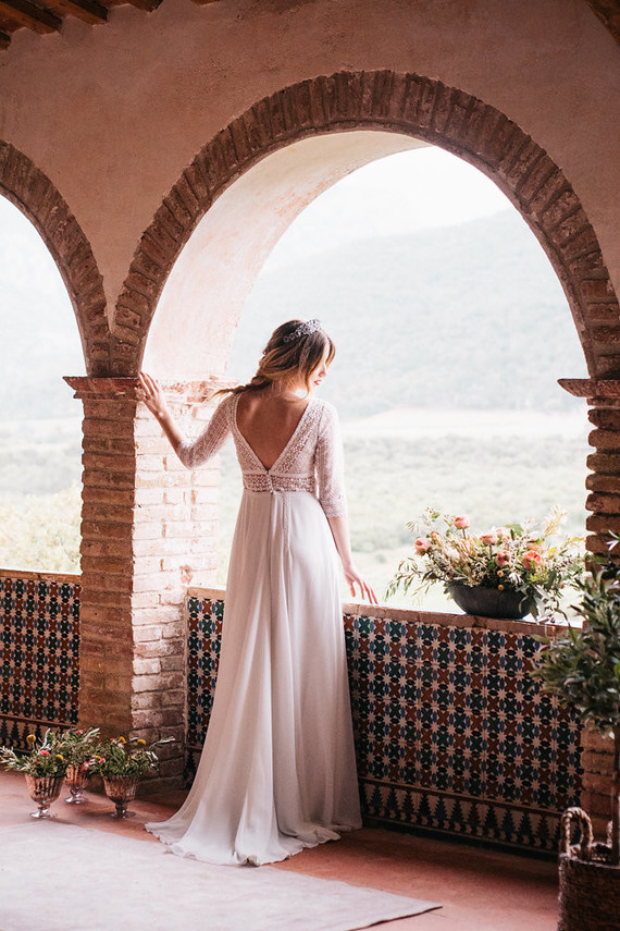 Elegant spanish wedding ideas at Castell de Riudabella in Spain