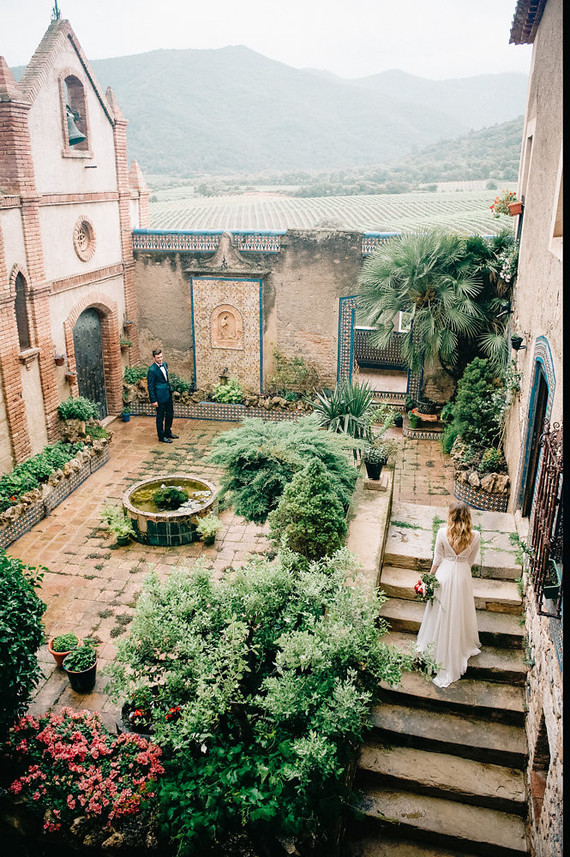 Elegant spanish wedding ideas at Castell de Riudabella in Spain