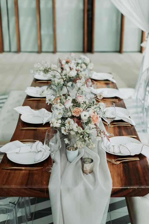 Romantic Cabo wedding at the Cape Hotel