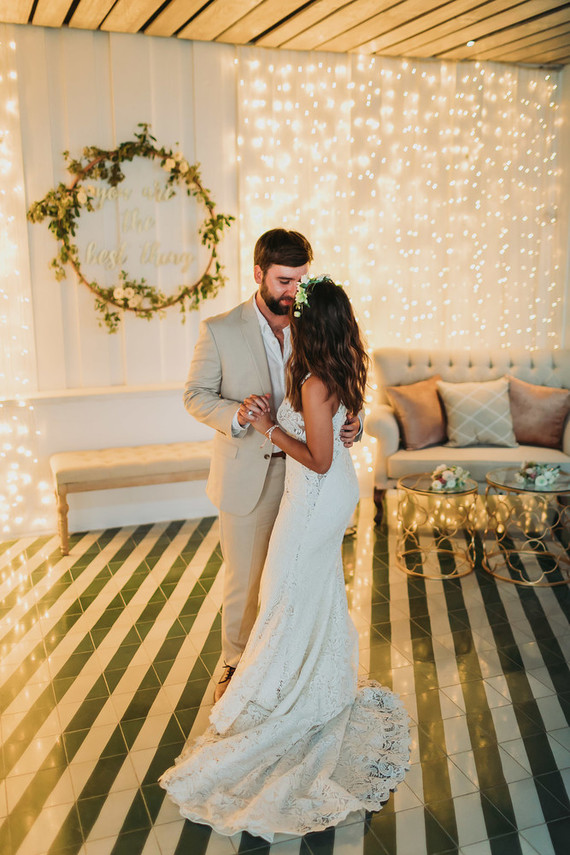 Romantic Cabo wedding at the Cape Hotel