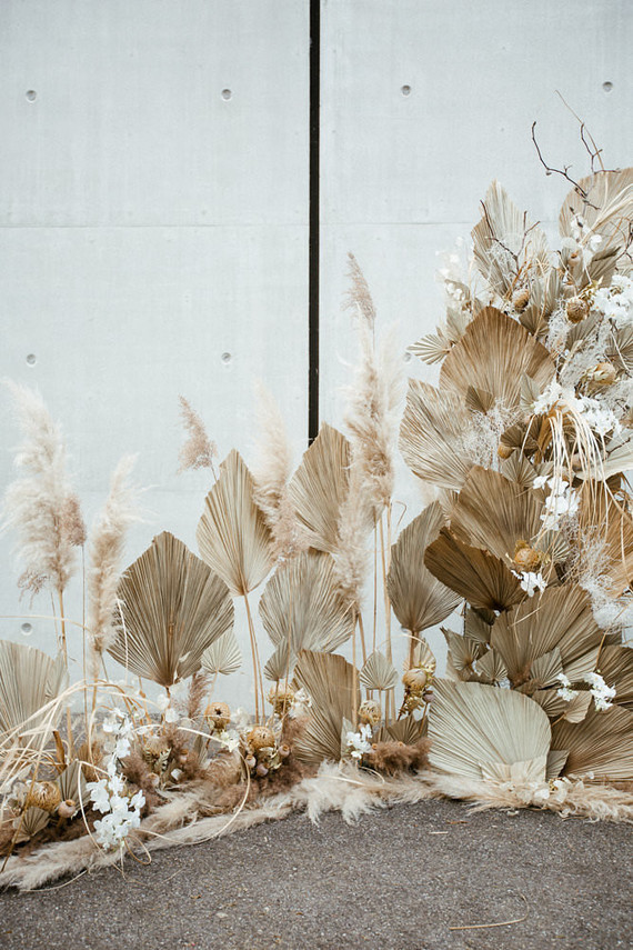Modern french tropical wedding ideas with dried flowers Inspiration