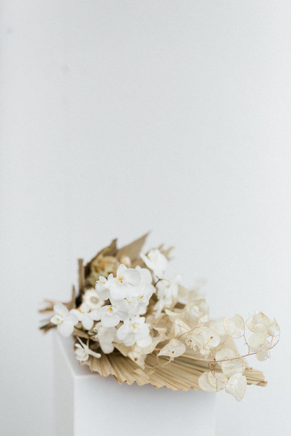 Modern french tropical wedding ideas with dried flowers
