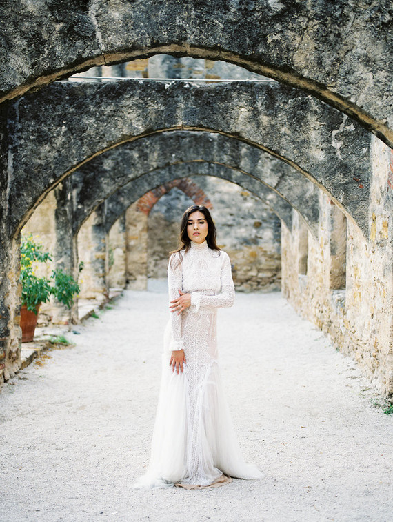 Elegant, fall Spanish inspired wedding at Mission San Jose in San Antonio Texas