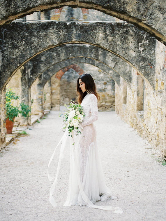 Elegant, fall Spanish inspired wedding at Mission San Jose in San Antonio Texas