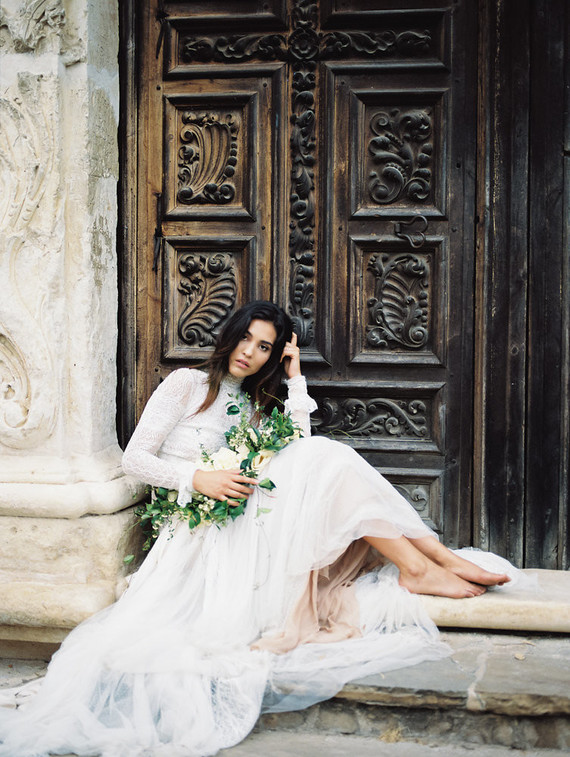 Elegant, fall Spanish inspired wedding at Mission San Jose in San Antonio Texas