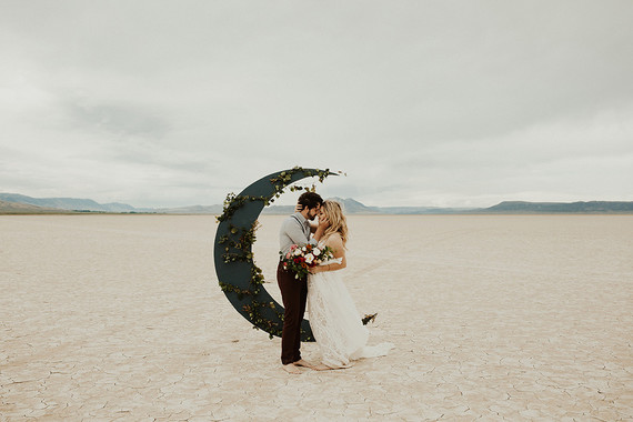 Lunar picnic elopement in the Alvord Desert Inspiration