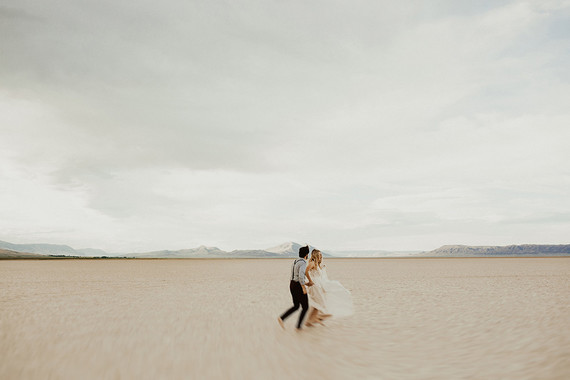 Lunar picnic elopement in the Alvord Desert Inspiration