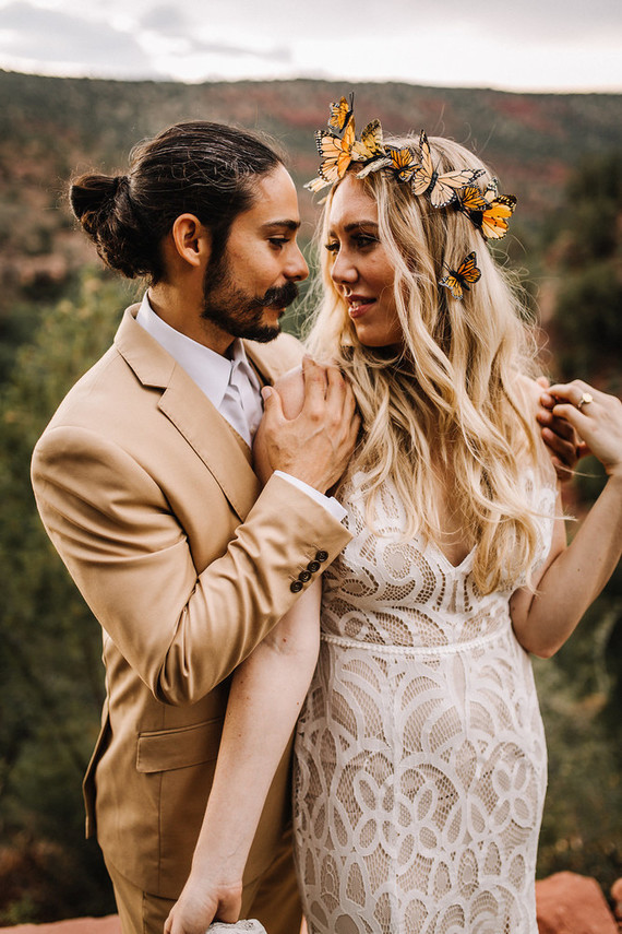 Bohemian butterfly-inspired fall wedding ideas in Sedona