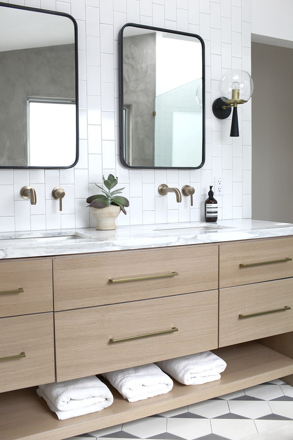 Amanda Dawbarn master bathroom