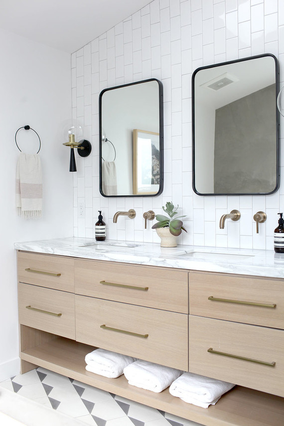 Amanda Dawbarn master bathroom