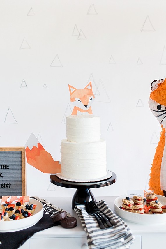 What does the fox say costume party birthday