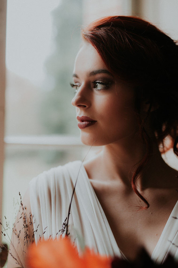 Dramatic candlelight autumn wedding in the French countryside