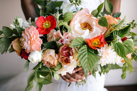 How to mix paper flowers with real flowers for the most beautiful bouquet