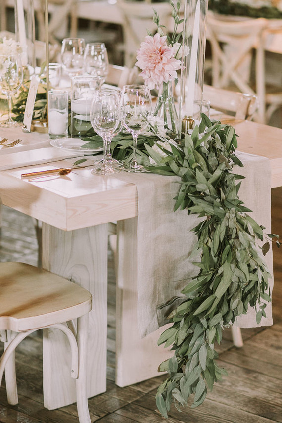 Green table garland