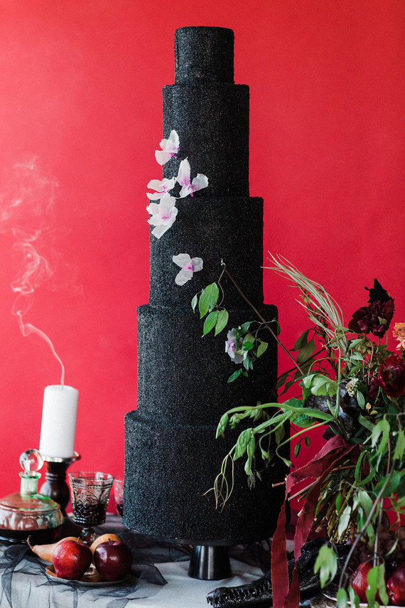 6 amazing female icon costumes for Halloween that you have to see