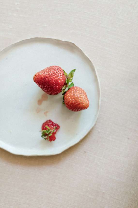 How to style your intimate engagement photos at home