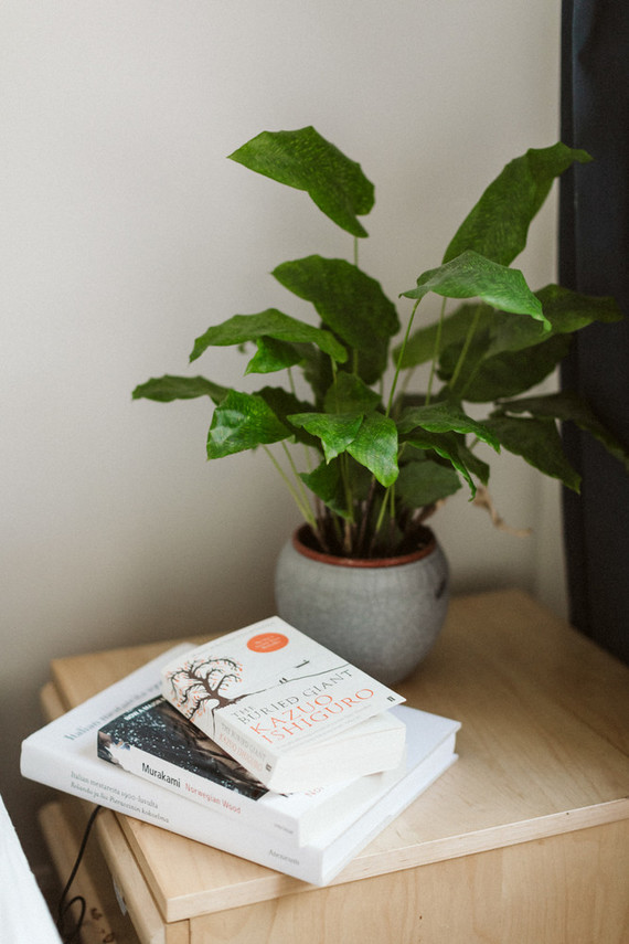 How to style your intimate engagement photos at home