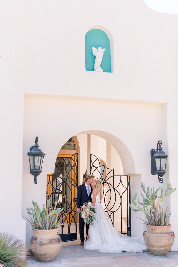 An all pink Palm Springs wedding (and venue!) with copper and pampas grass