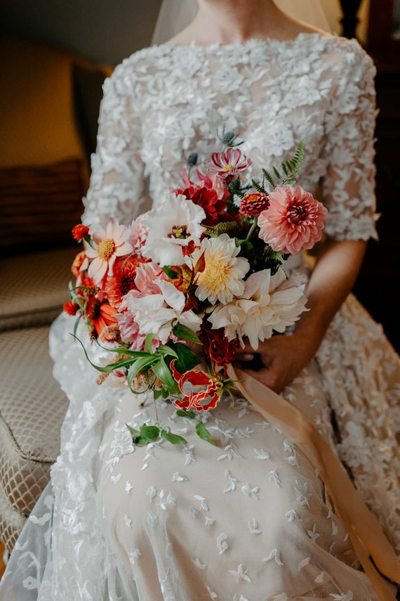 Gorgeous romantic fall bouquet