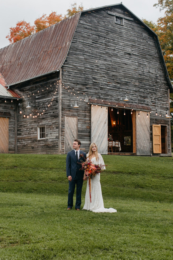 Autumn barn wedding in the Catskills with amazing florals