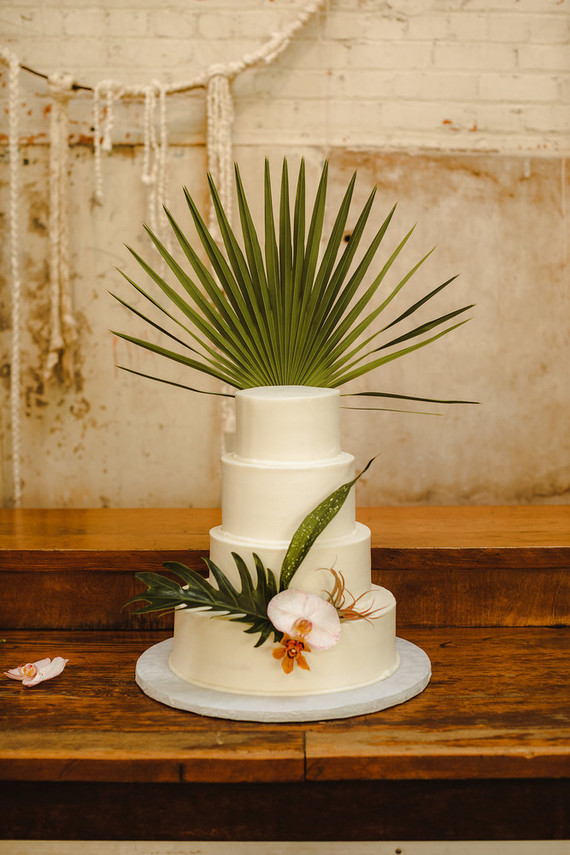 Modern tropical DTLA wedding with designer details at The Millwick