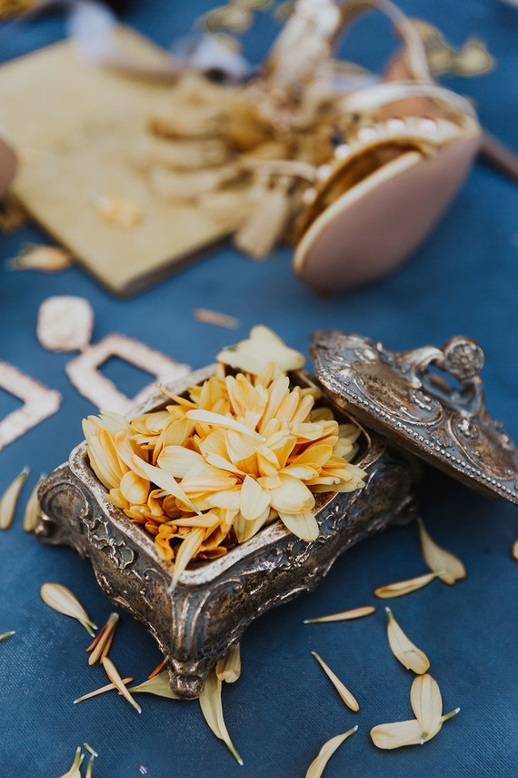 A stylish fall Italian wedding with an insanely gorgeous cake