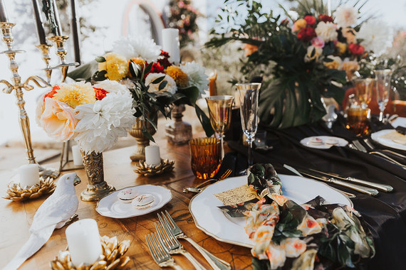 A stylish fall Italian wedding with an insanely gorgeous cake