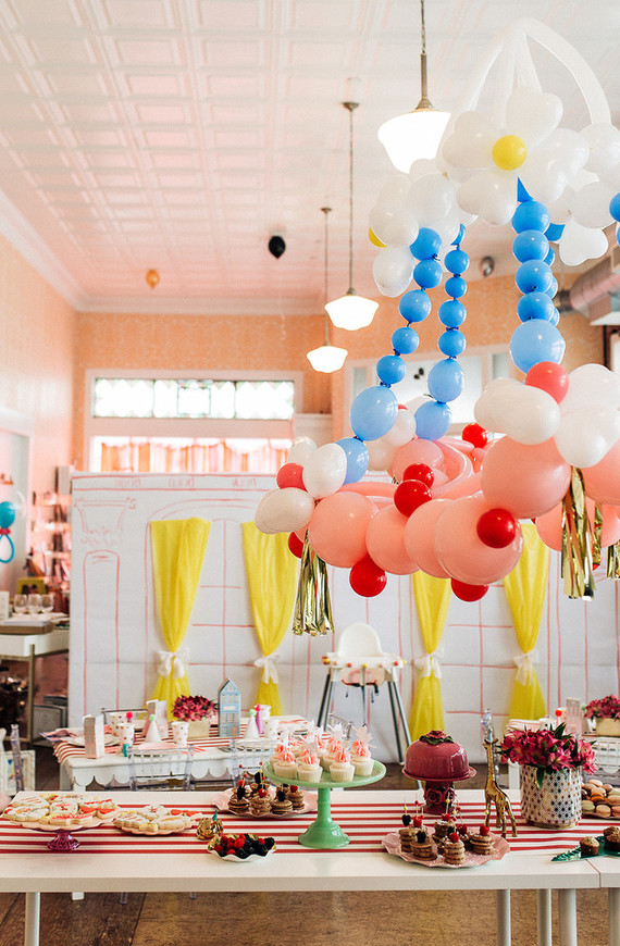 Lola Dutch first birthday party