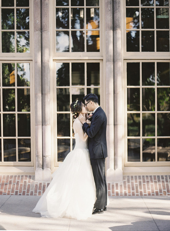 Emerald and pink travel inspired wedding at the USC University Club