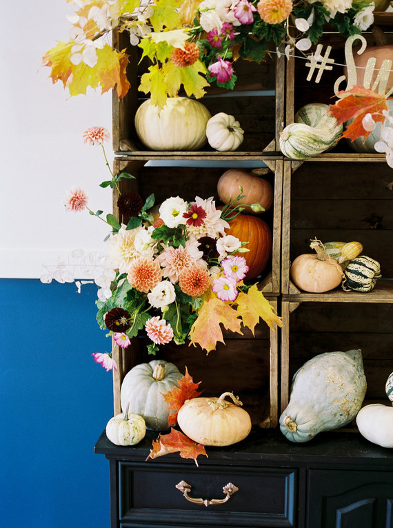 fall wedding decor with pumpkins