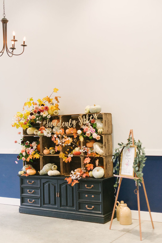 fall wedding decor with pumpkins