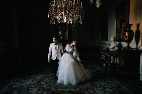 A moody dream garden wedding for a fashion forward couple at Palacio Villahermosa in Spain