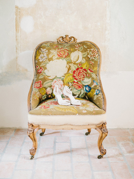 Sweet spring countryside wedding at Castle Bon Repos outside of Prague