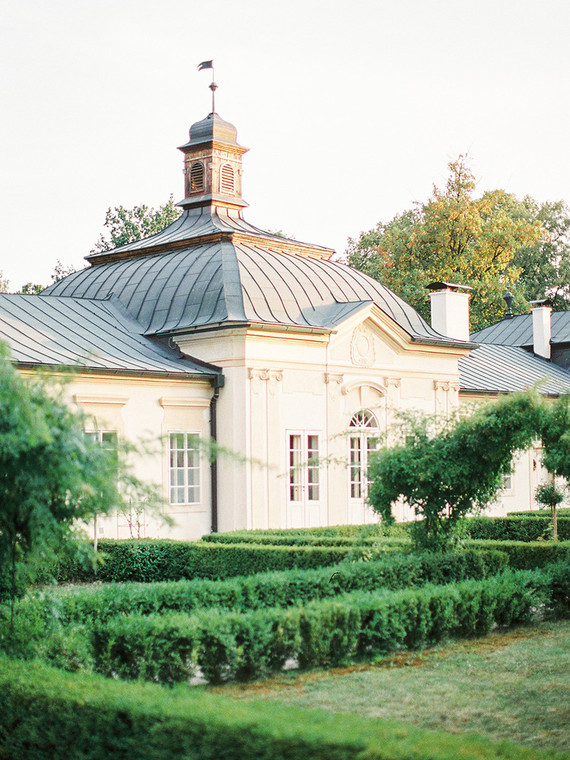 Sweet spring countryside wedding at Castle Bon Repos outside of Prague