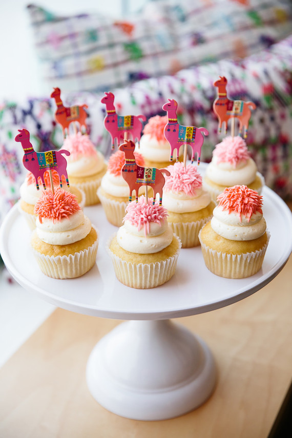 Festive all pink llama party inspiration Inspiration