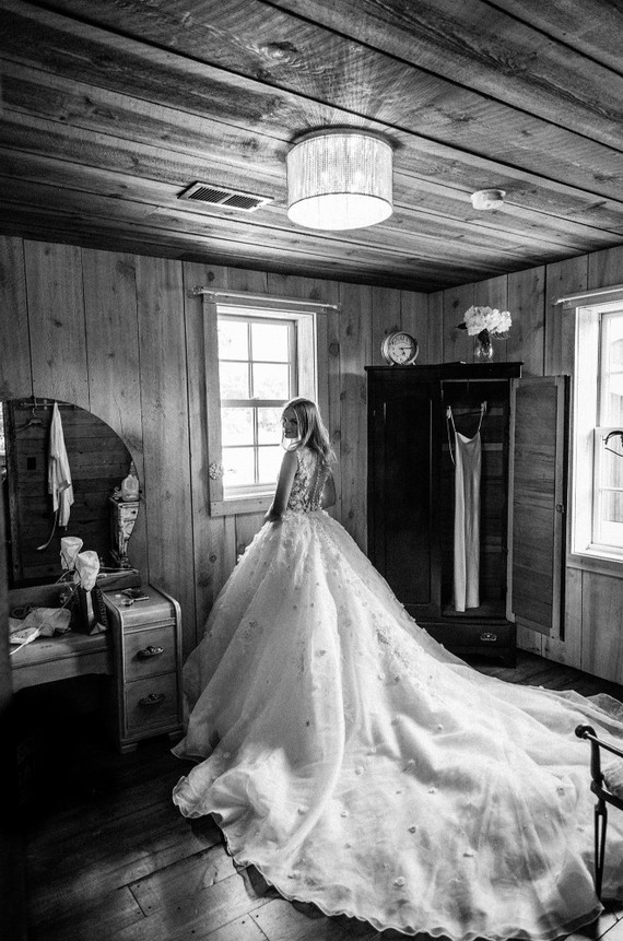 10 amazing Vogue-caliber wedding gowns