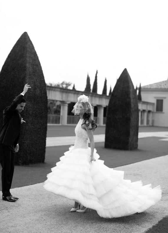 10 amazing Vogue-caliber wedding gowns