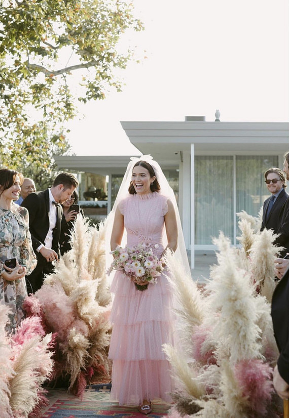 10 amazing Vogue-caliber wedding gowns