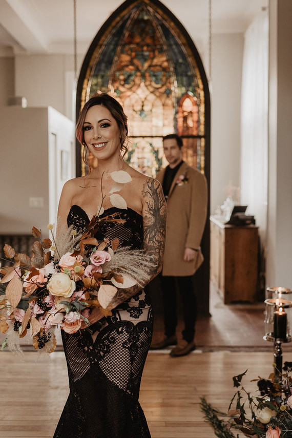 moody fall wedding inspiration with shades of coral and rust