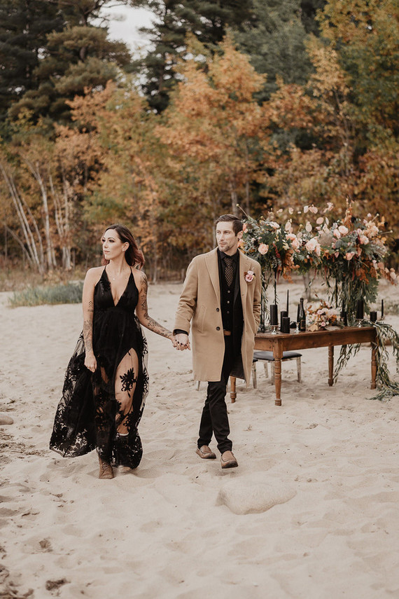 moody fall wedding inspiration with shades of coral and rust