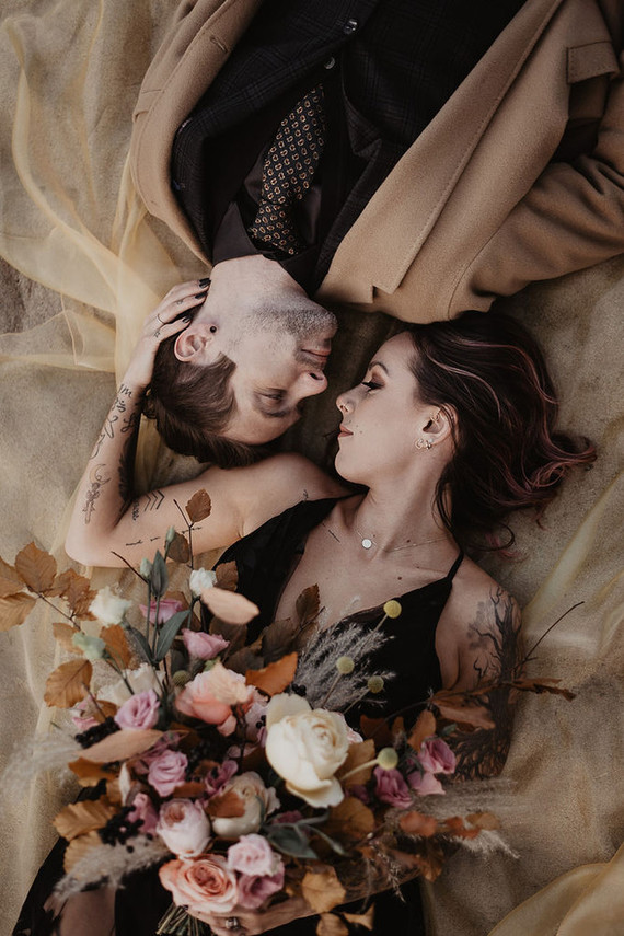 moody fall wedding inspiration with shades of coral and rust