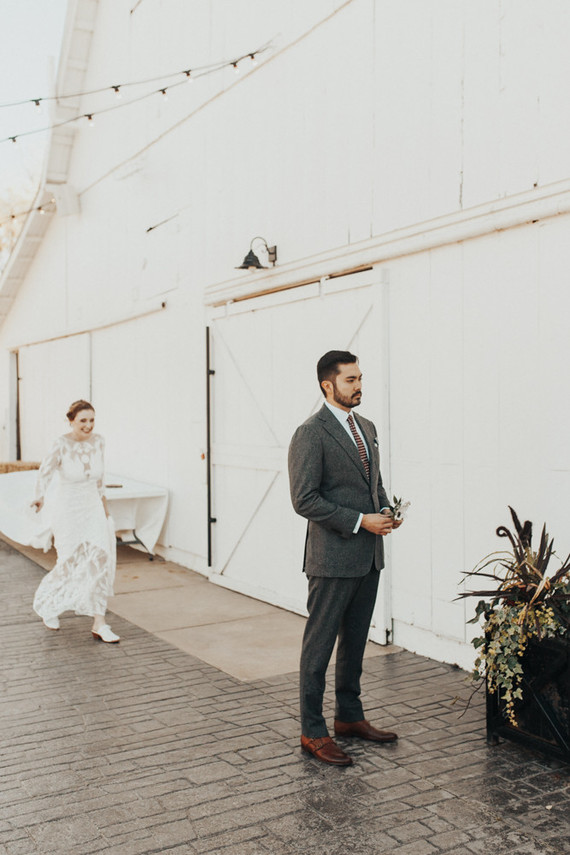 Rustic boho Kansas City barn wedding