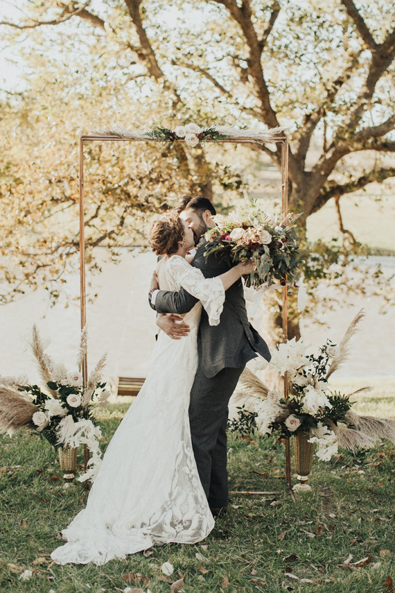 Rustic boho Kansas City barn wedding