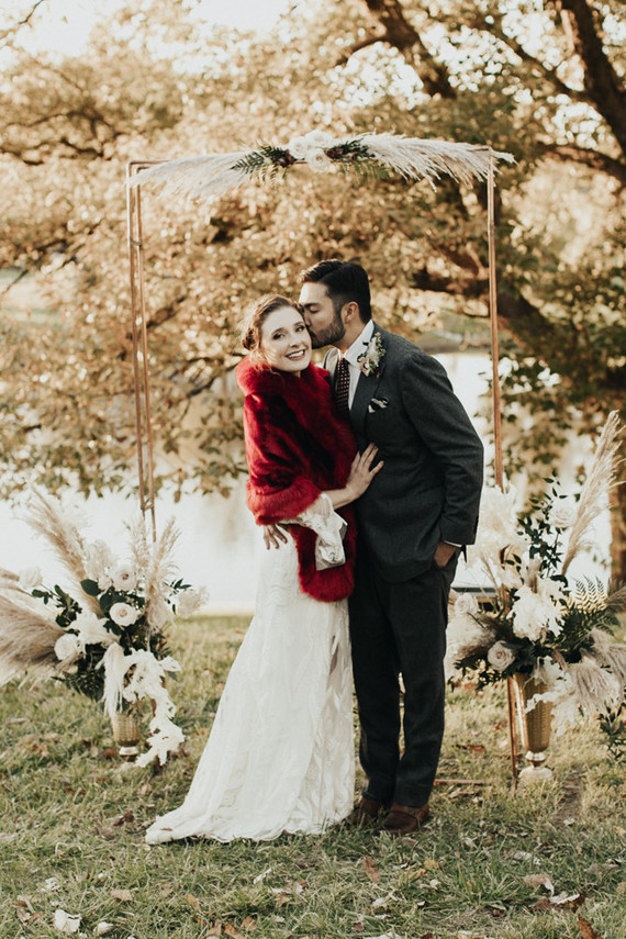 Rustic boho Kansas City barn wedding