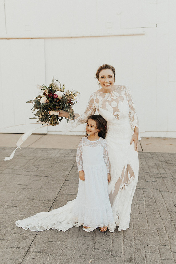 Rustic boho Kansas City barn wedding