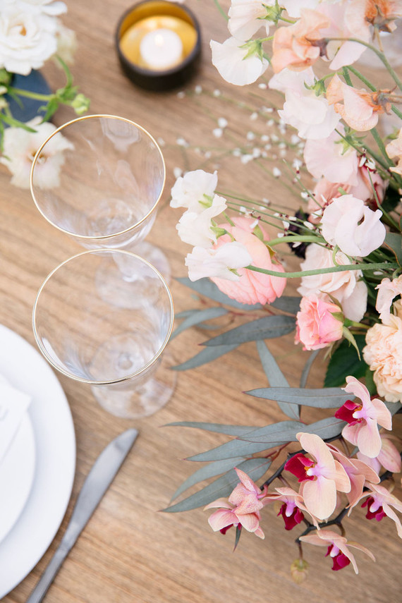 Modern blushy Palm Springs wedding at Colony 29 Inspiration