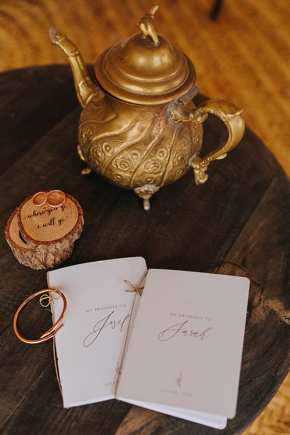The ultimate in laid back desert chic is this stylish wedding in the Agfay desert outside of Marrakesh